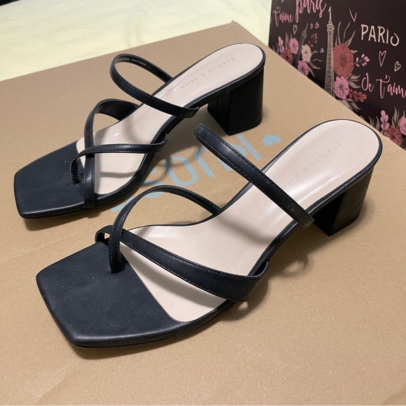 Charles&Keith Block Heel Toe Loop Sandals - Picture 1 of 6